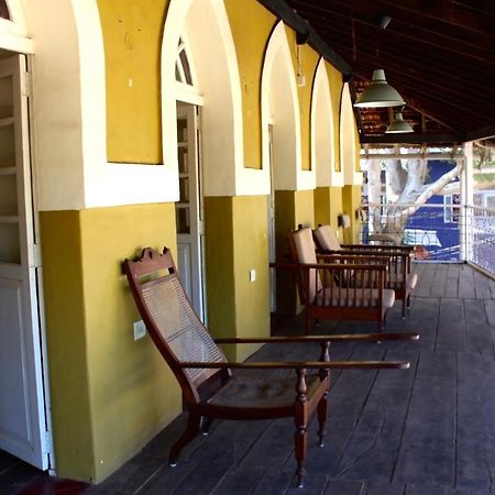 Royal Phoenix Inn Панаджи Екстериор снимка