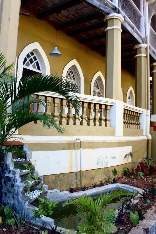 Royal Phoenix Inn Панаджи Екстериор снимка