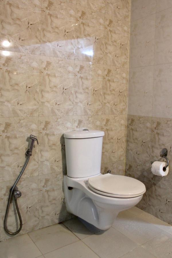 Royal Phoenix Inn Панаджи Екстериор снимка